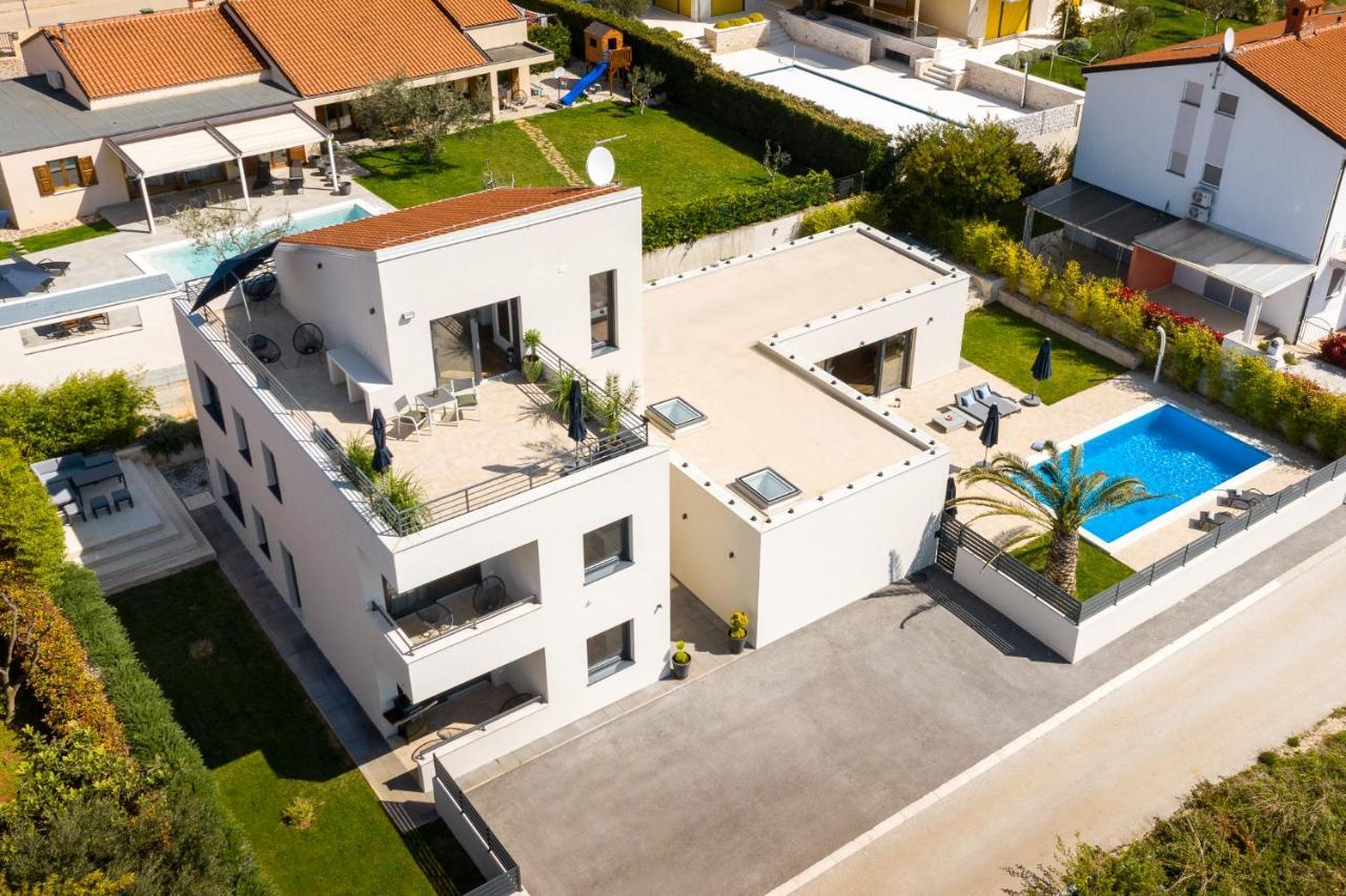 Belvedere Holidays Novigrad Istria Esterno foto